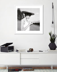 Audrey Hepburn - The Good Poster Co. - Paper Size : 40.6 x 40.6 cm